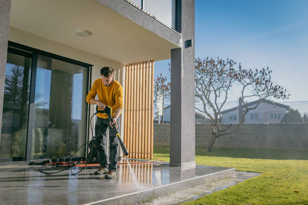Best Animal Enclosure Cleaning  in Edinburg, TX